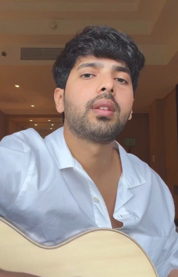 Armaan Malik pays tribute to late Zubeen Garg with beautiful rendition of 'Mayabini Ratir Bukut' 