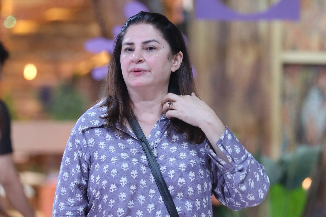 Bigg Boss 19: Farrhana Bhatt calls Kunickaa Sadanand 'worth 2 paise' & 'flop actress', targets children