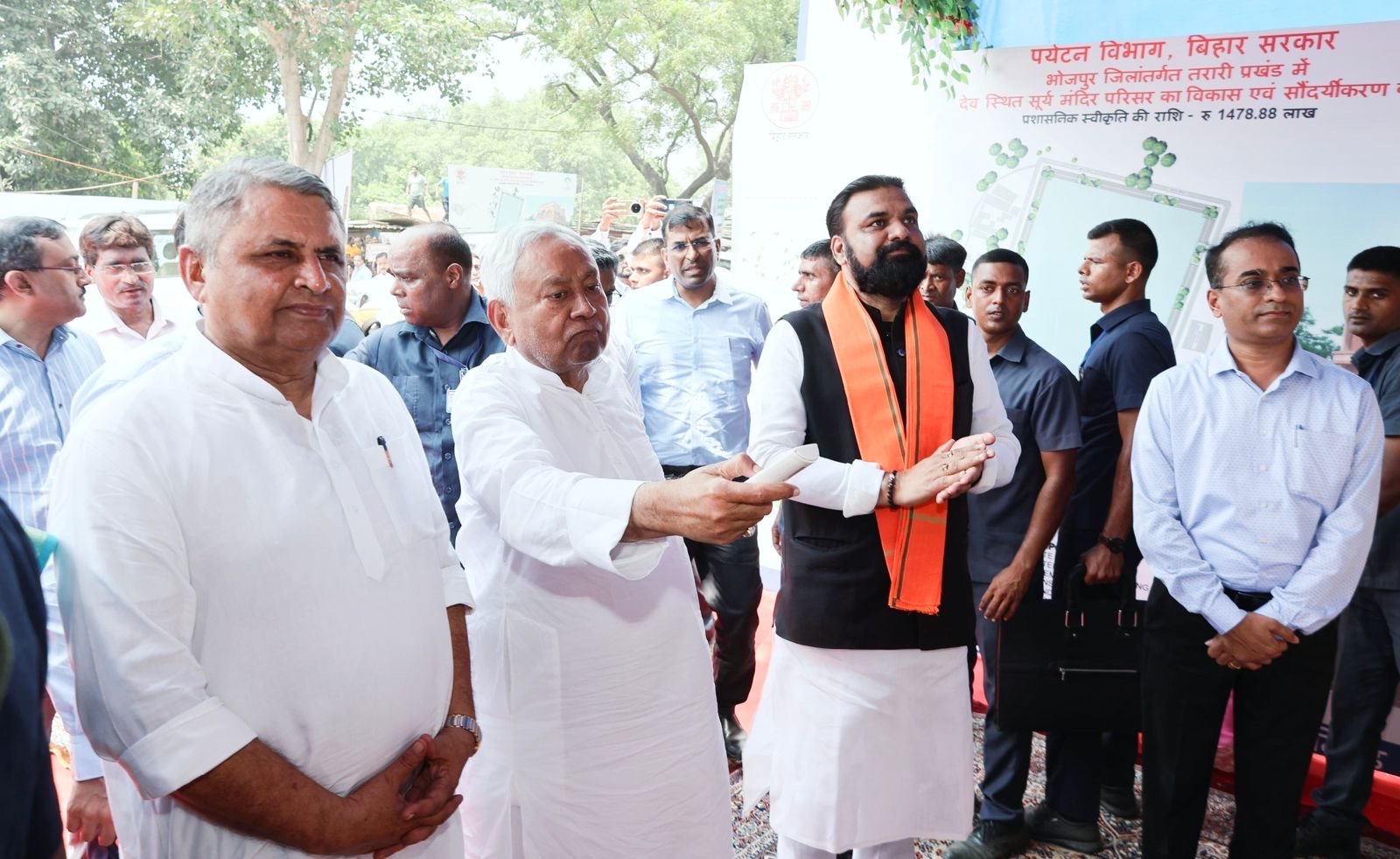 Bihar: Nitish Kumar lays foundation stones of several crore development schemes in Bhojpur and Buxar