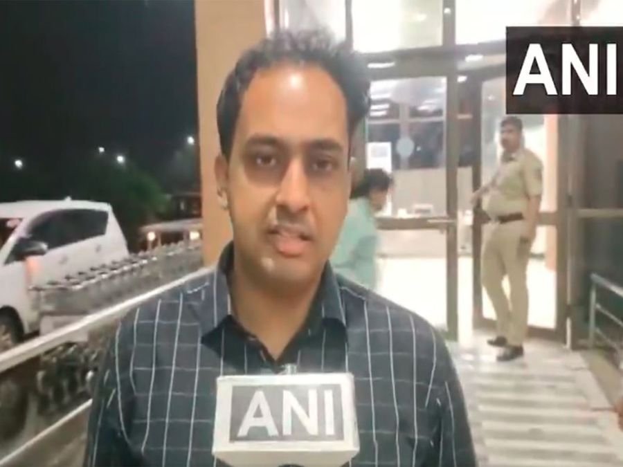 Cloud burst situation in Maharashtra's Jalgaon, 10 villages affected: District Collector Ayush Prasad