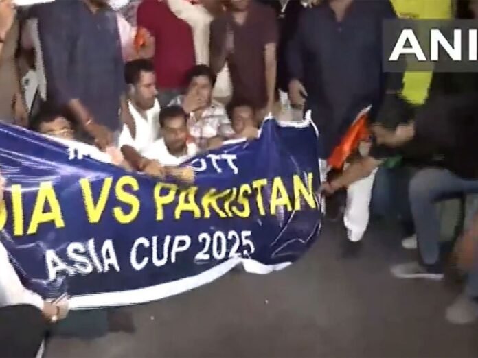 Delhi: AAP’s workers protest against Ind-Pak Asia Cup match at Connaught Place