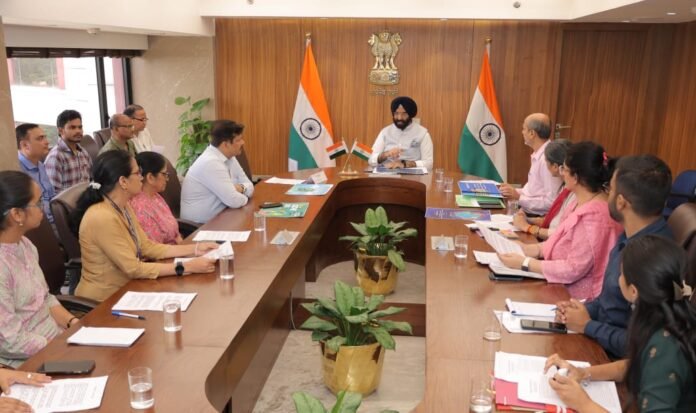 Delhi Minister Manjinder Singh Sirsa leads pledge-taking to mark World Ozone Day