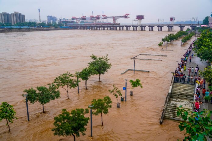 Heavy water discharge from Dharoi Dam triggers precautionary measures in Ahmedabad