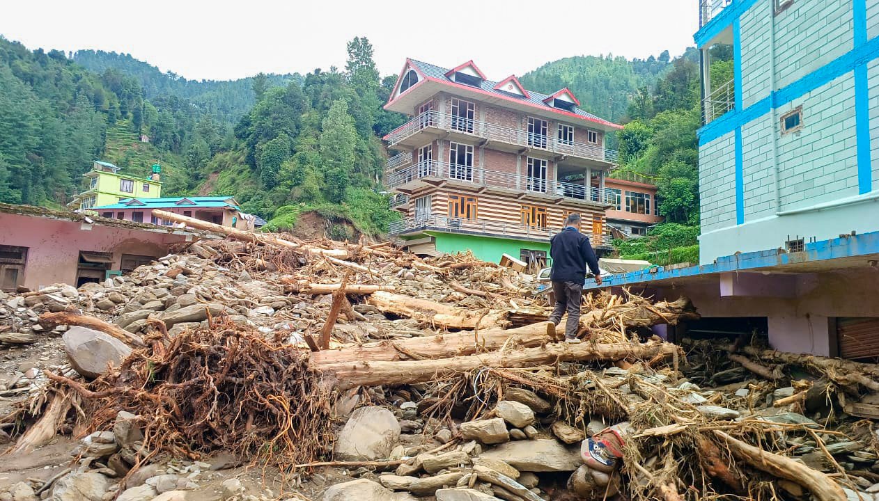 Himachal High Court sets up fund to help those 'struggling to rebuild lives' 6 Himachal High Court sets up fund to help those 'struggling to rebuild lives'