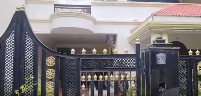 I-T Dept raids medical equipment trader at 30 locations in MP, Mumbai over suspected tax evasion