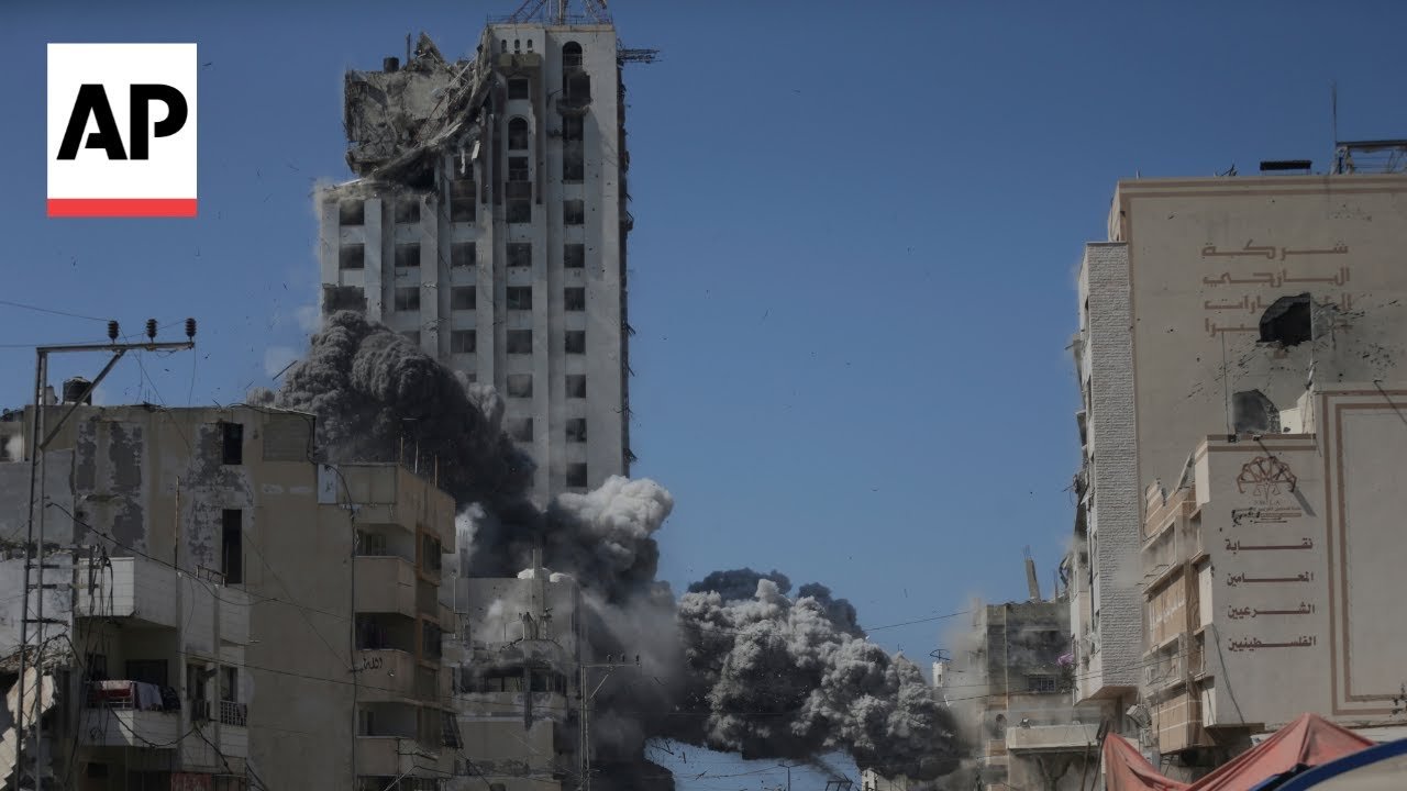 Israel destroys another building in Gaza City (Video)