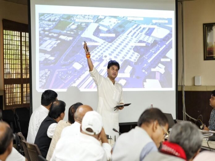 Jyotiraditya Scindia reviews key projects in Gwalior