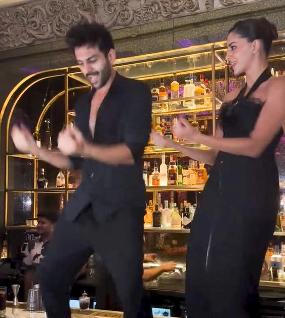 Kartik Aaryan, Ananya Panday groove to ‘Jumma Chumma De De’