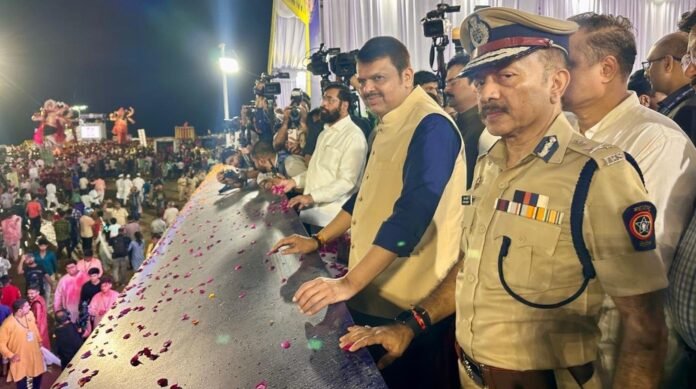 Maha: Grand farewell to Ganapati Bappa amid huge processions
