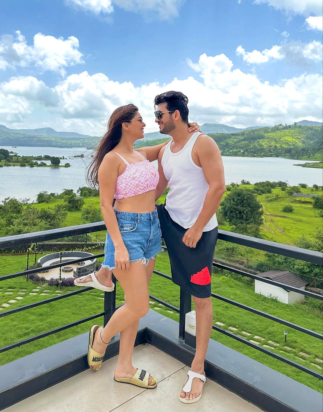 Neha Swami misses husband Arjun Bijlani, says “Want to wrap myself in your arms”