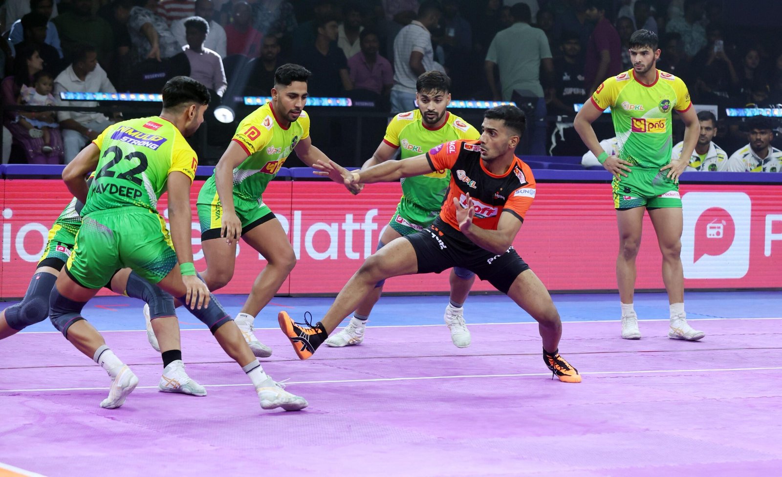 PKL 12: Inches separate the two sides as U Mumba clinch victory in last raid thriller 5 PKL 12: Inches separate the two sides as U Mumba clinch victory in last raid thriller