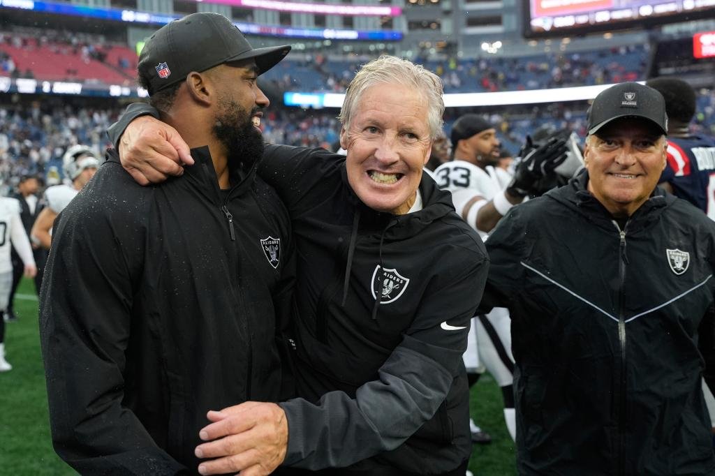 Pete Carroll smashed whiteboard to fire up Raiders in epic WWE-like speech before Week 1 win 1 Pete Carroll smashed whiteboard to fire up Raiders in epic WWE-like speech before Week 1 win