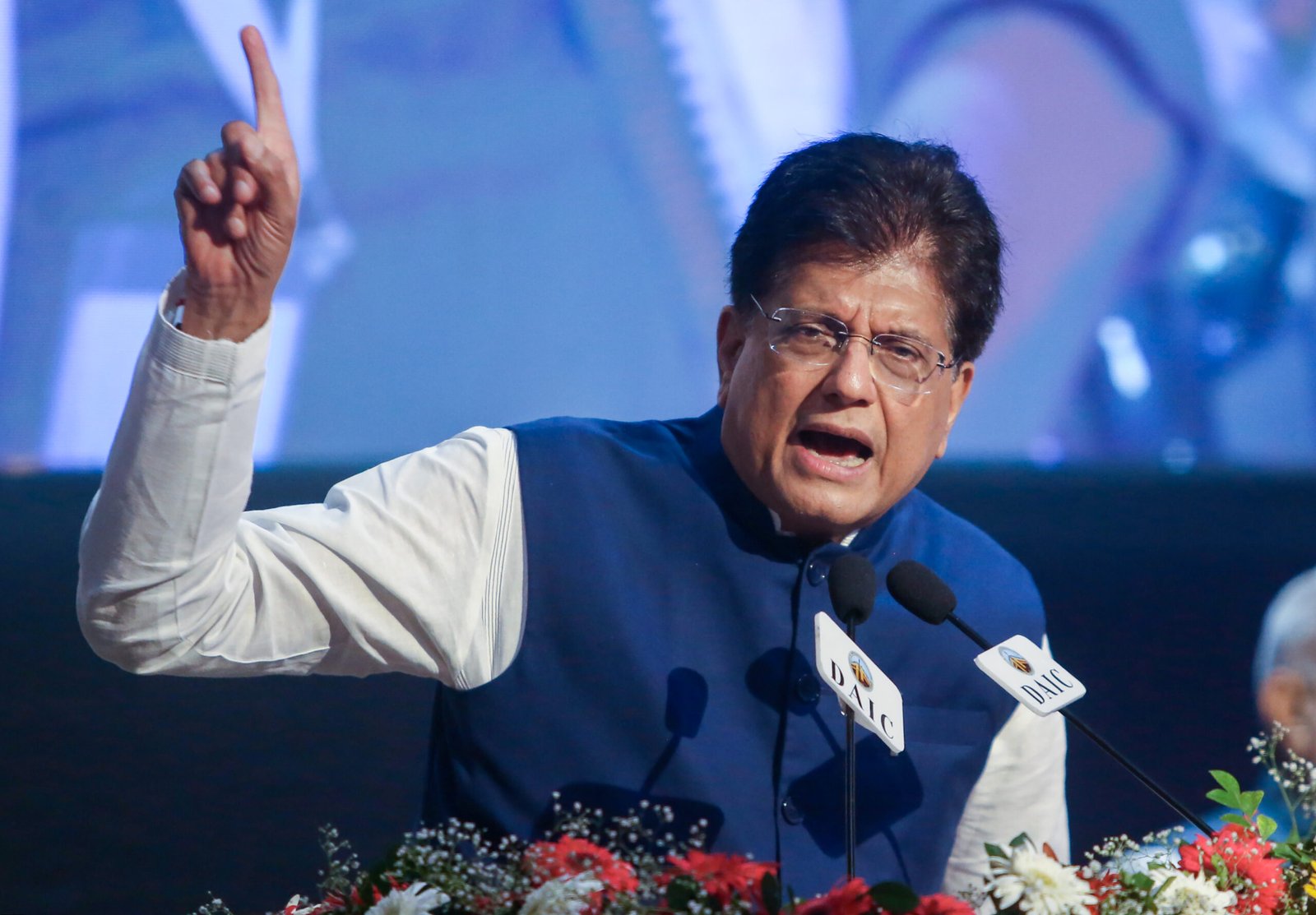 Piyush Goyal urges exporters to prioritise local supply chains