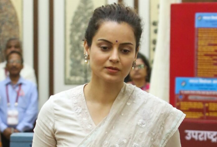SC refuses to entertain Kangana Ranaut's plea challenging summons in SC refuses to entertain Kangana Ranaut's plea challenging summons in a defamation case