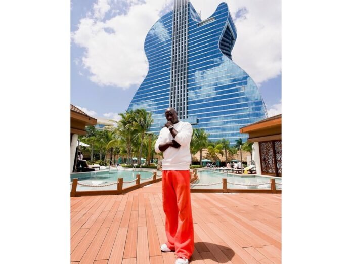 Singer Akon’s wife files for divorce days before 29th wedding anniversary