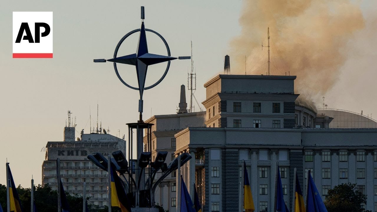 Smoke rises from government building in Kyiv after Russian attack on Ukraine capital (Video)