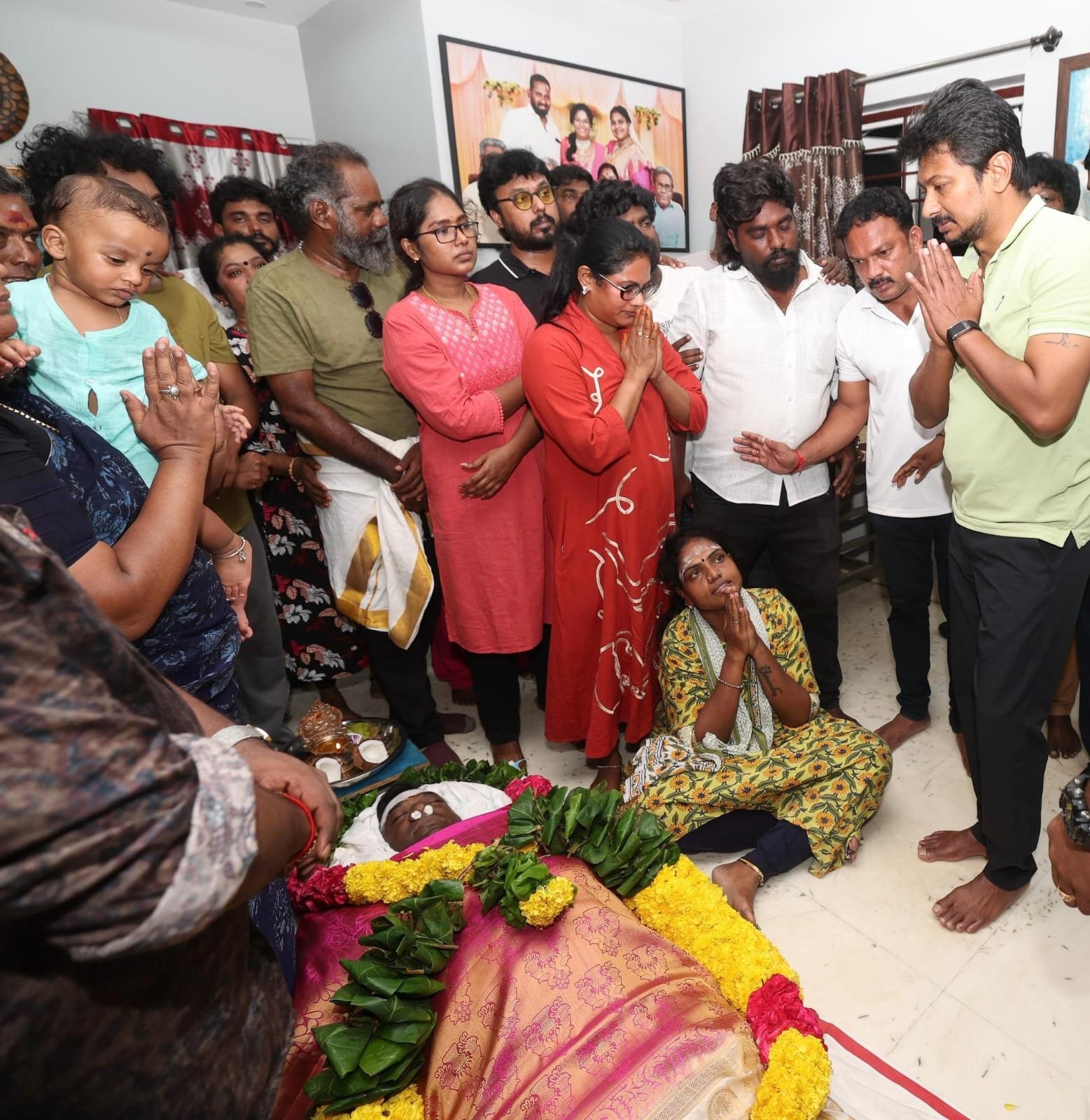 TN Deputy CM Udhayanidhi Stalin, Dhanush pay homage to late actor Robo Shankar