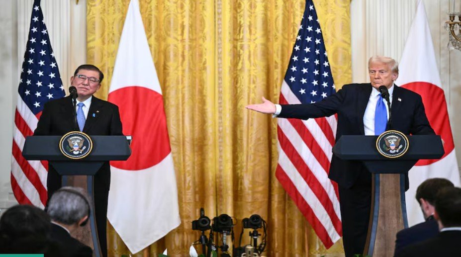 Trump signs executive order implementing US-Japan trade agreement