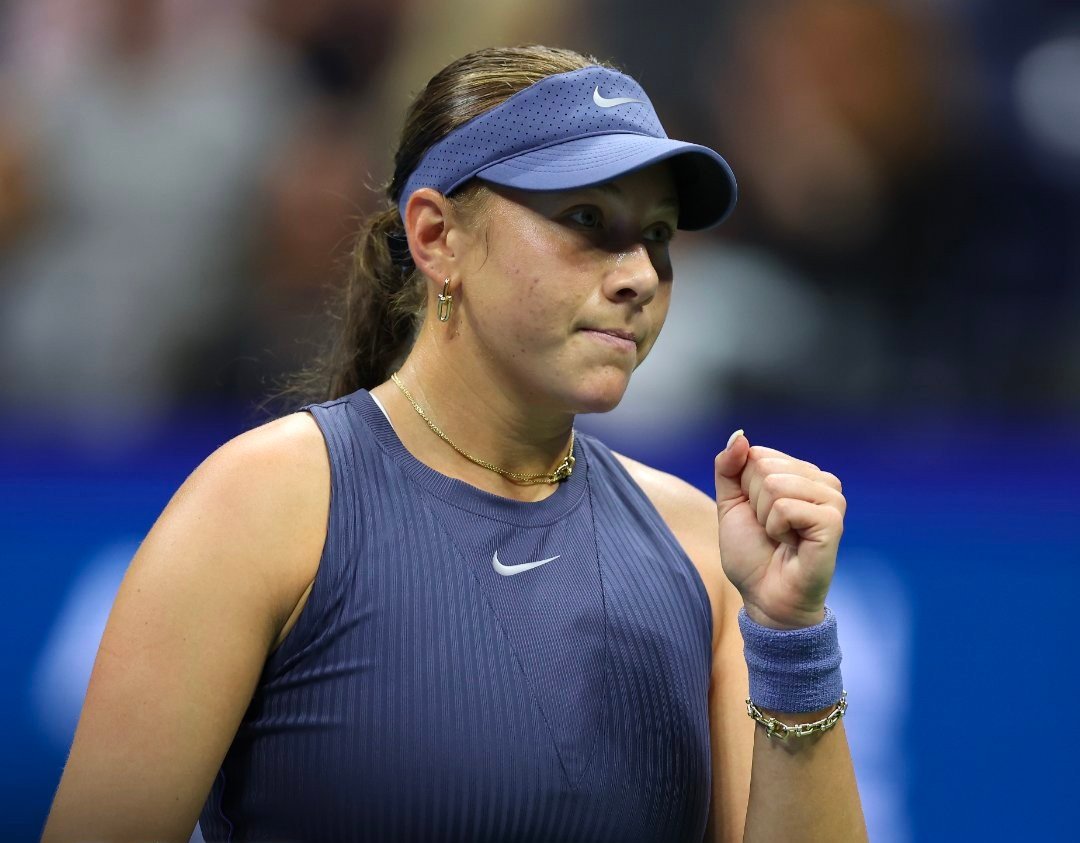 US Open: Anisimova sets Swiatek showdown in QF; Osaka stuns Gauff