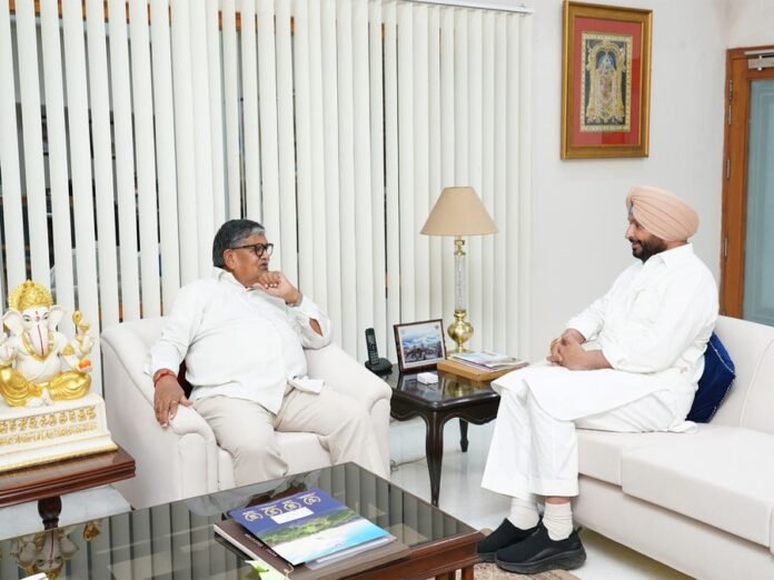 Union Minister Ravneet Singh Bittu calls on Punjab Governor, discuss aid for flood-affected people
