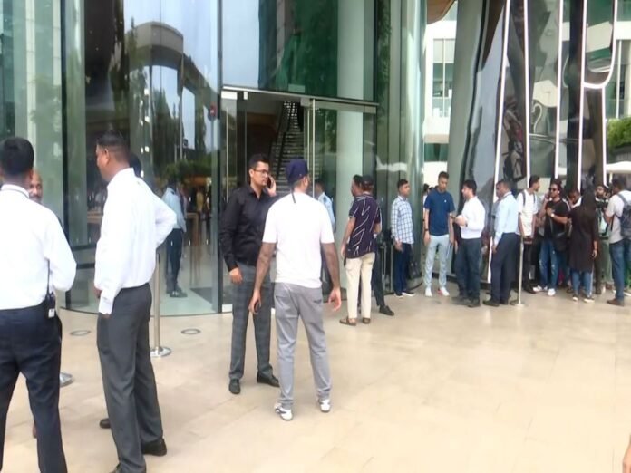 iPhone 17 series on sale in India; long queues seen outside Apple stores in Mumbai and Delhi
