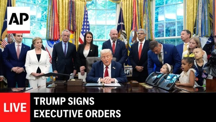 LIVE: Trump signs executive orders (Video)