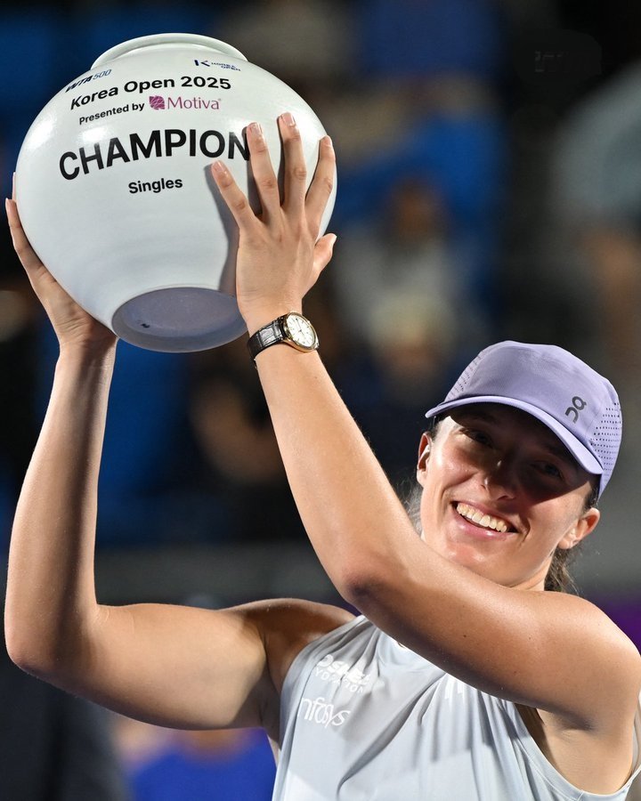 WTA Tour: Unbeaten on court: Swiatek wins 25th career title in Seoul