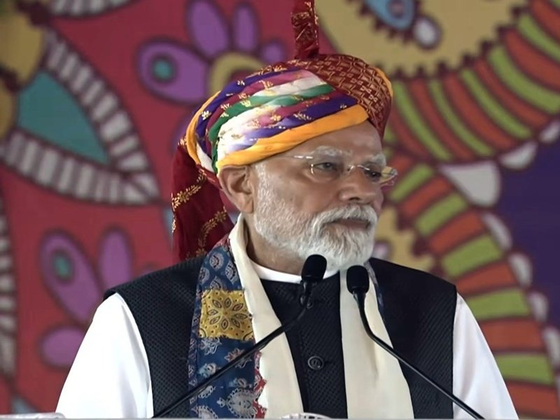 PM Modi launches projects worth Rs 1.22 lakh crore in Rajasthan's Banswara, slams Congress 8 PM Modi launches projects worth Rs 1.22 lakh crore in Rajasthan's Banswara, slams Congress