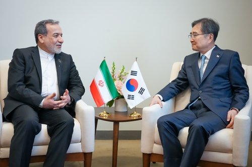 South Korean FM calls for expanding foundation for future cooperation in talks with Iran