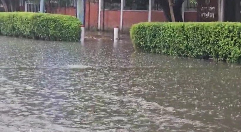 Showers of relief: Heavy rain cools NCR, brings respite from humid weather