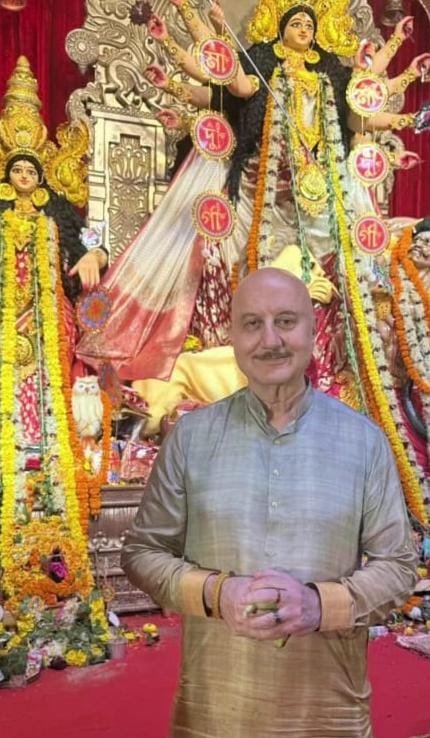Anupam Kher calls visiting the North Bombay Durga Puja 'a soulful experience'