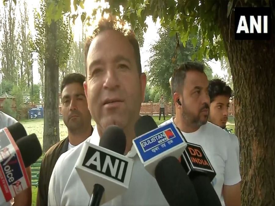 Kashmir's youth for Namo Yuva Run, Ek Bharat Shreshtha Bharat: J-K LoP Sunil Sharma