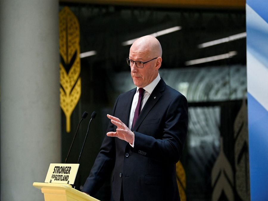 Scottish First Minister welcomes Palestinians arriving for medical treatment