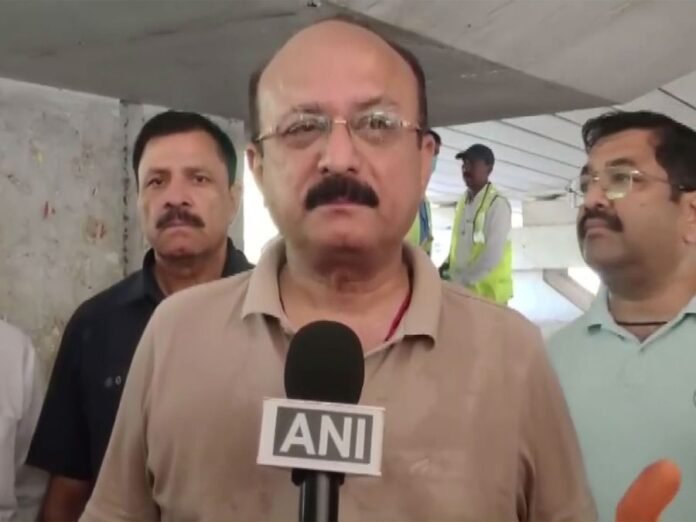 Delhi Minister Ashish Sood participates in cleanliness drive