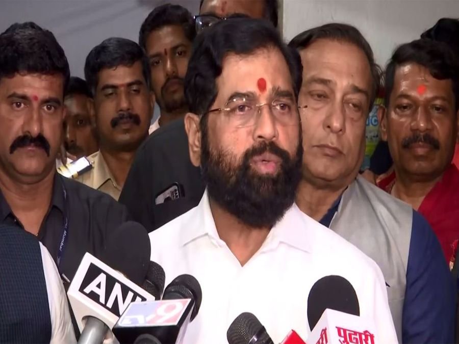 "A jackal doesn't become a lion by wearing its skin...": Eknath Shinde slams Pakistan PM over UNGA remarks 6 "A jackal doesn't become a lion by wearing its skin...": Eknath Shinde slams Pakistan PM over UNGA remarks