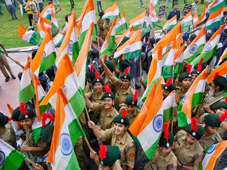 Lt Gen Virendra Vats assumes charge as 35th Director General of National Cadet Corps