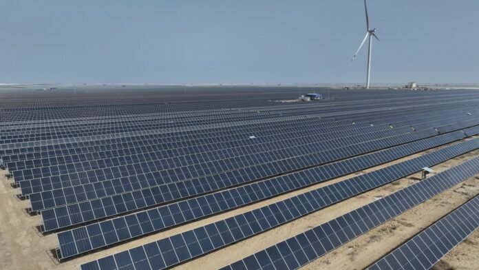India adds 27 GW renewable energy capacity in April-Aug: Report