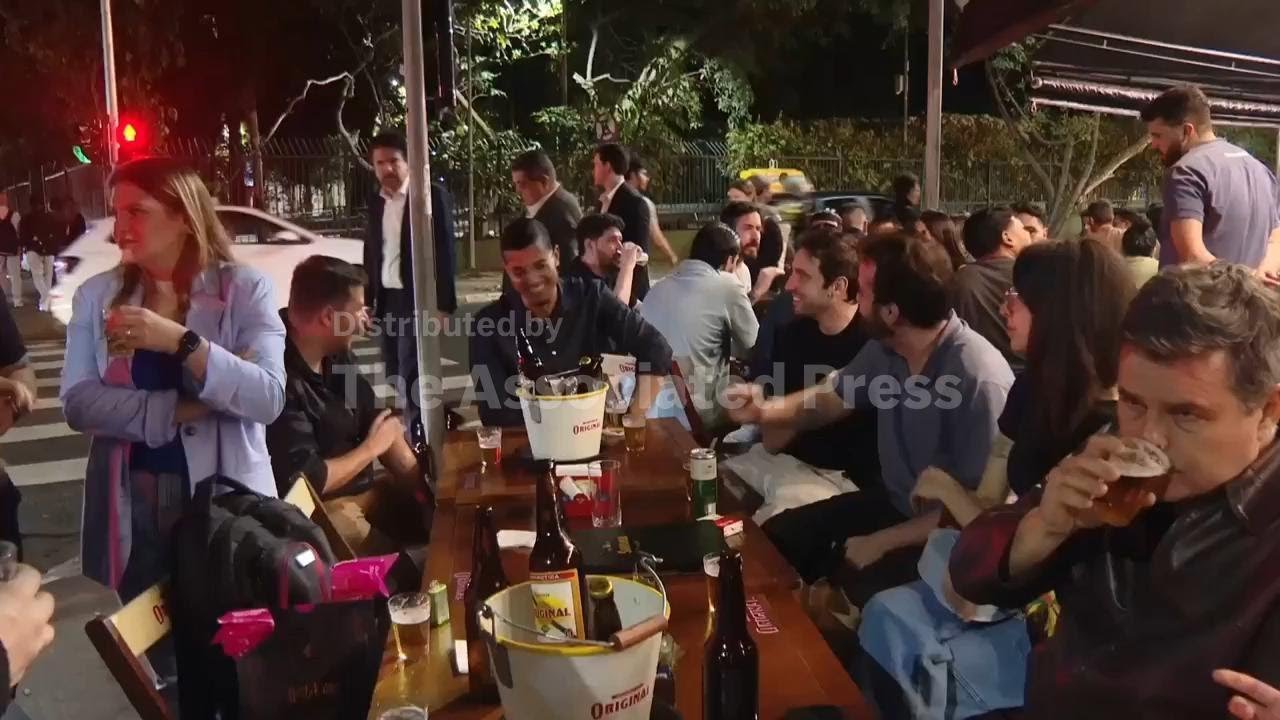 Brazilians change drinking habits after authorities confirm 11 methanol poisoning cases, 1 death (Video)