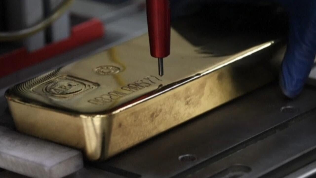 Watch Video Price of gold hits $4,000 per ounce for first time 1 Watch Video Price of gold hits $4,000 per ounce for first time