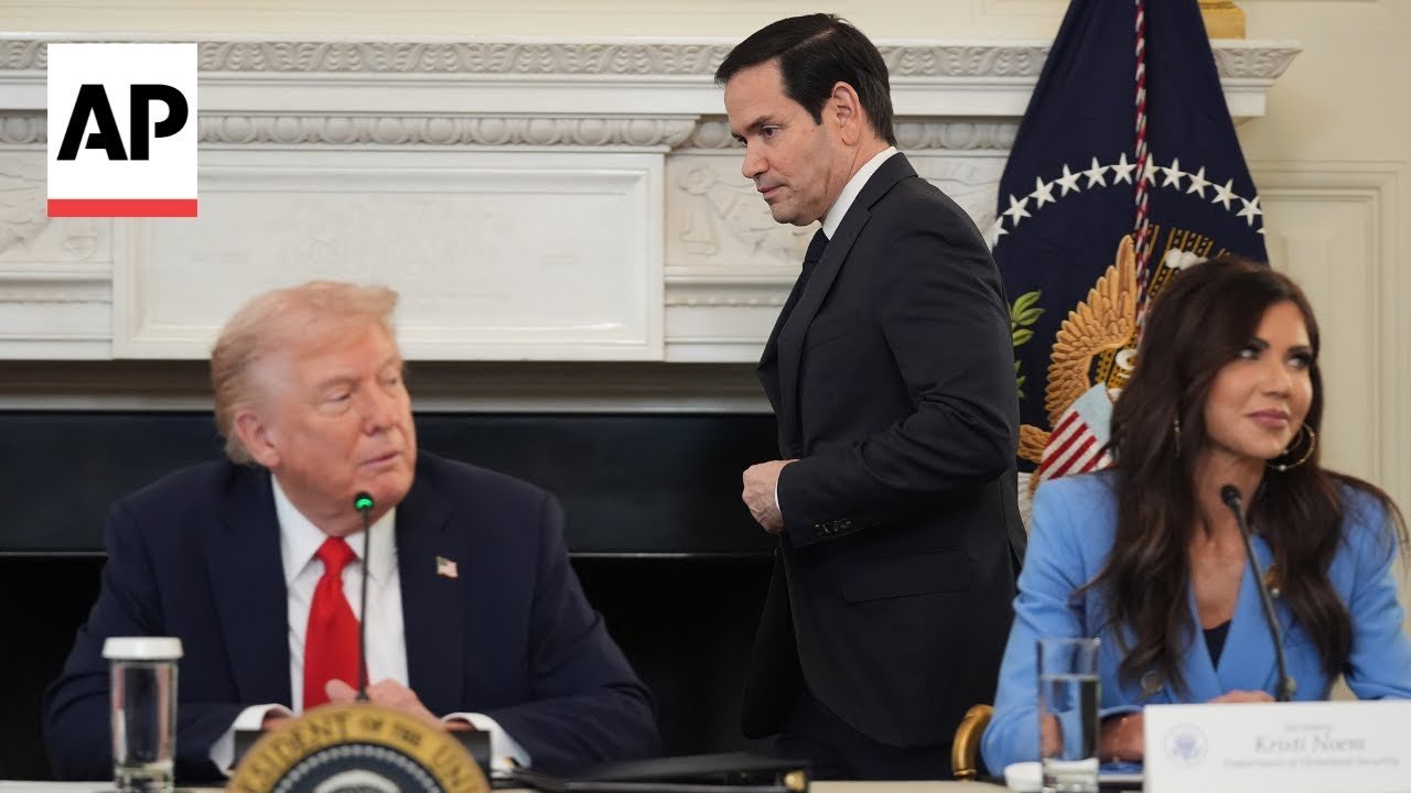 Watch Video AP photographer describes moment Marco Rubio handed Trump peace deal note