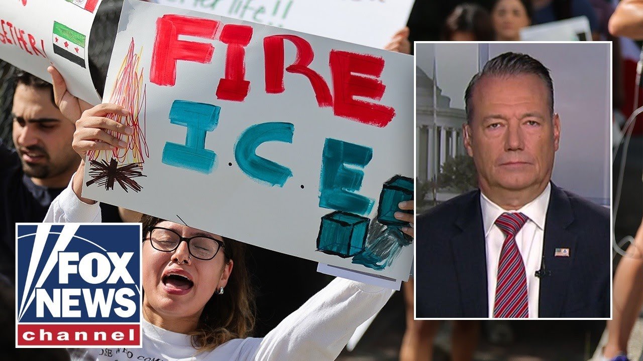 BREAKING: Anti-ICE protesters gather at facility near Chicago (Video)