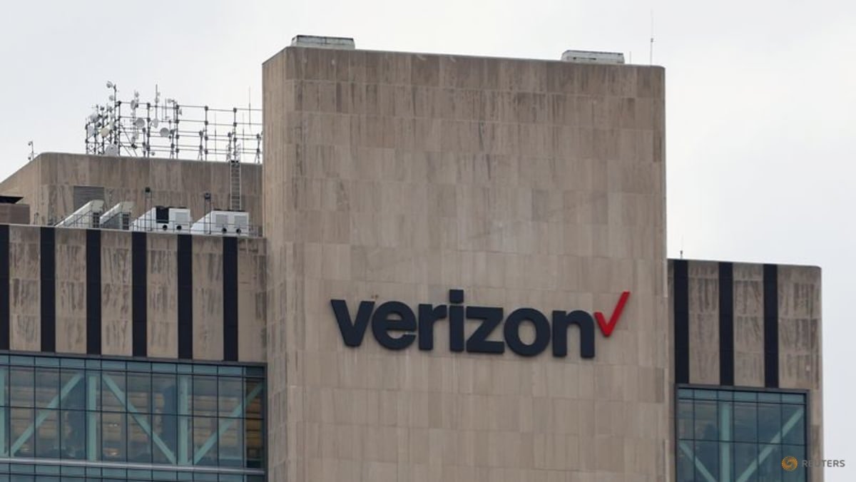 Verizon offers relief for government workers impacted by shutdown