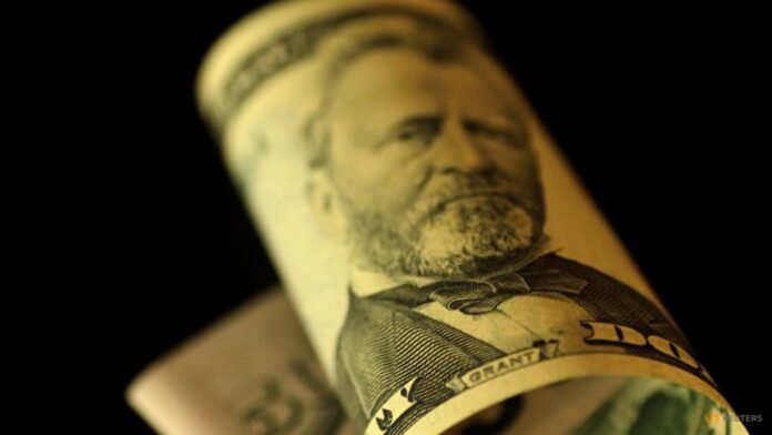 Dollar's struggles deepen as traders focus on Fed cut bets