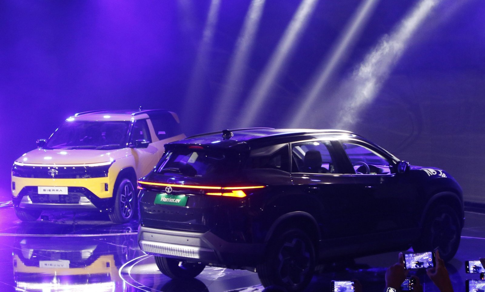 India’s auto deals surge to $4.6 billion in Q3 2025 in strongest quarter ever