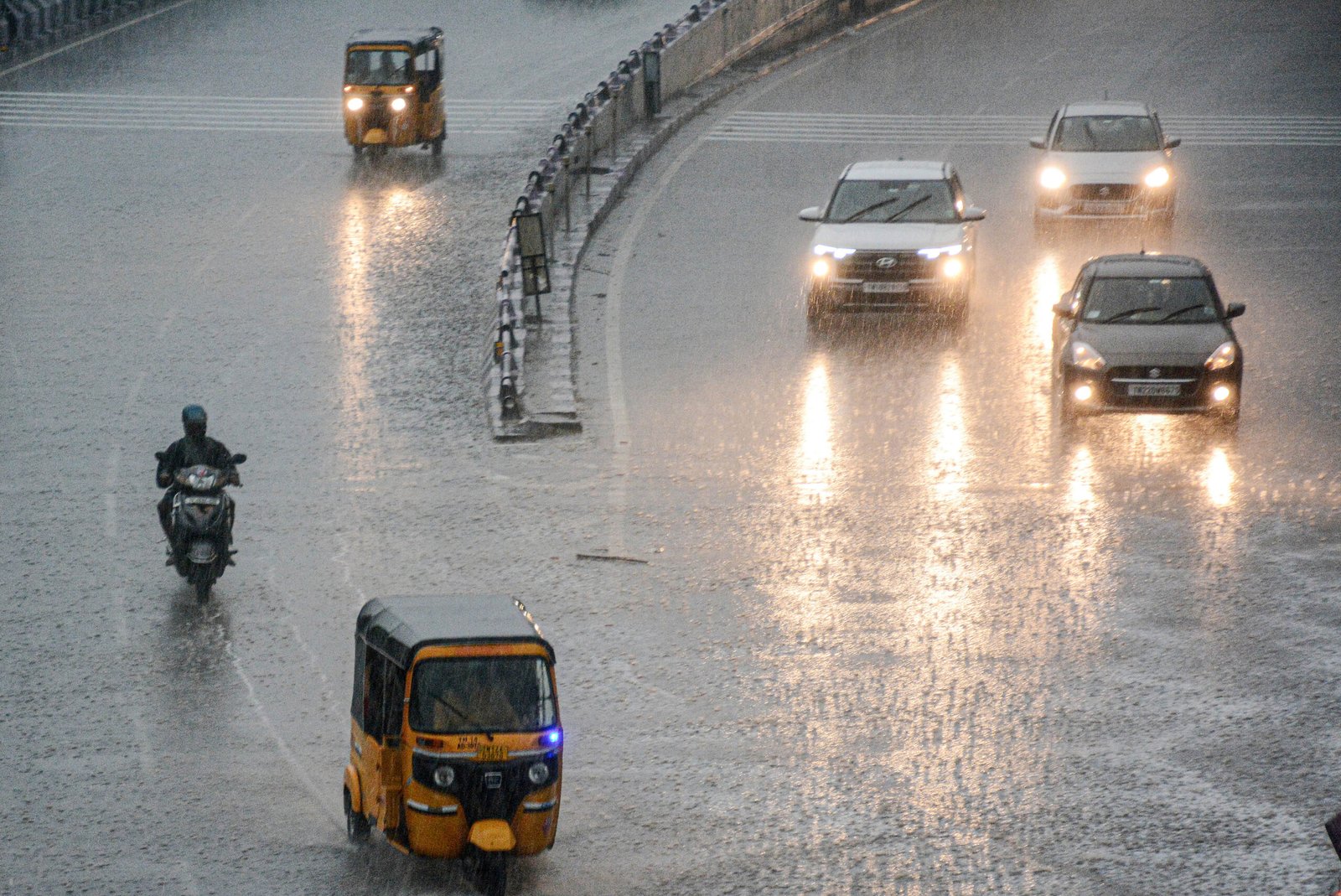 Weather office issues orange alert in Chennai, 7 districts in TN
