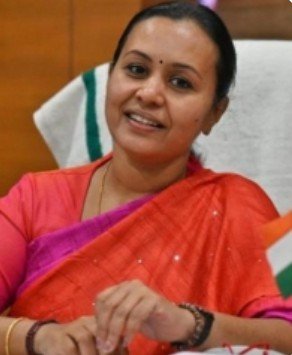 SC dismisses Cong legislator's plea for Vigilance probe in CMRL, Kerala CM daughter's IT firm