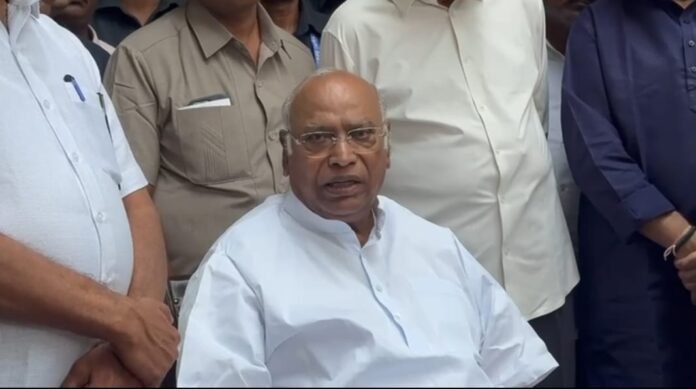 Not acceptable to throw shoe at judges in the name of religion: Kharge