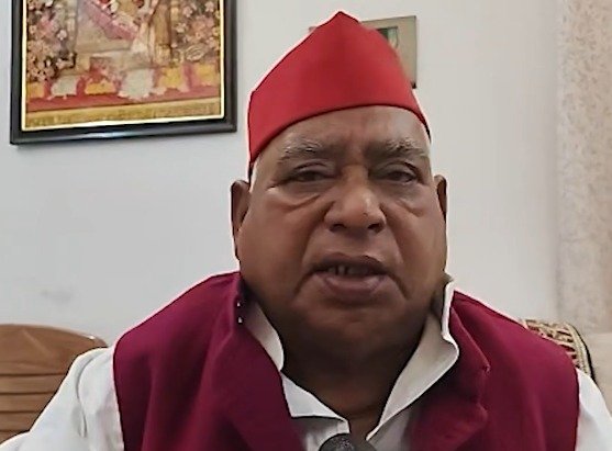 Awadhesh Prasad backs Akhilesh Yadav after he calls Yogi Adityanath an 'Infiltrator'