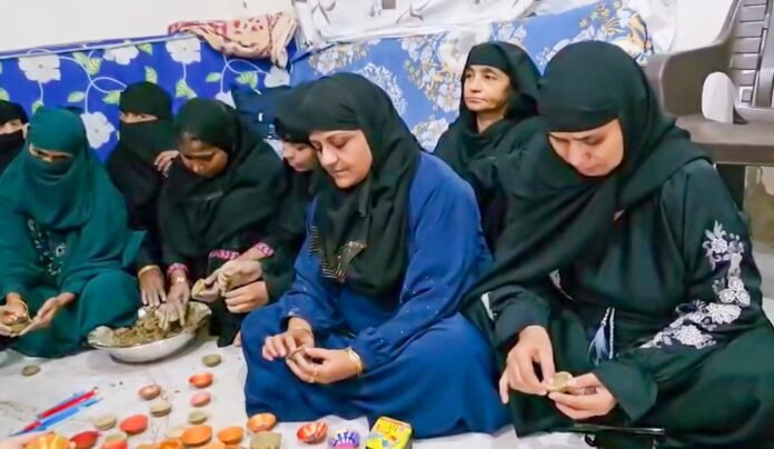 Ganga-Jamuni Tehzeeb: Muslim women craft cow dung lamps for Dev Deepawali in Varanasi