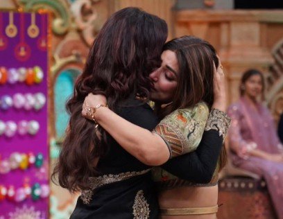 Hina Khan, Sonali Bendre hug and cry recollecting their Cancer journey on Pati Patni Aur Panga 